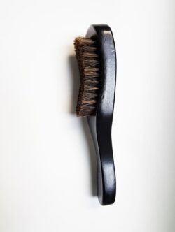 Annie Curved Medium Club Brush #2351